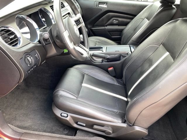Used 2011 Ford Mustang GT Premium w/ Electronics Pkg RWD image 14