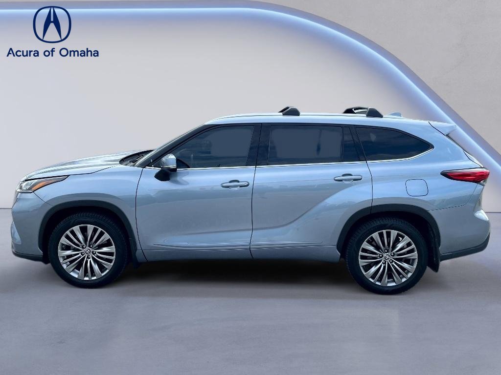 Used 2021 Toyota Highlander Platinum AWD/4WD image 1