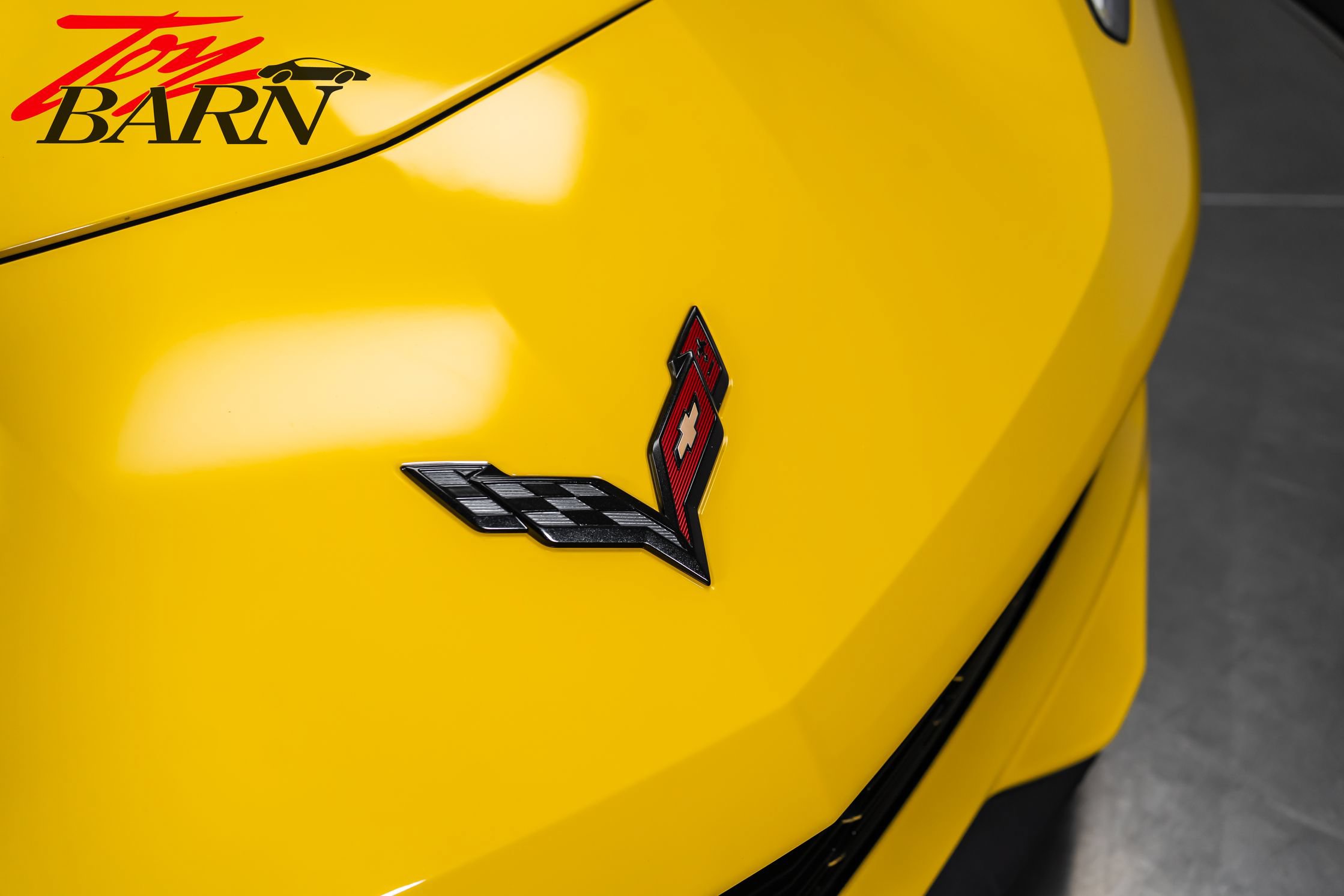 Used 2019 Chevrolet Corvette Grand Sport w/ Carbon Flash Badge Package RWD image 17