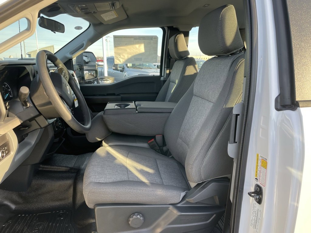 New 2026 Ford F350 XL w/ XL Chrome Package image 7
