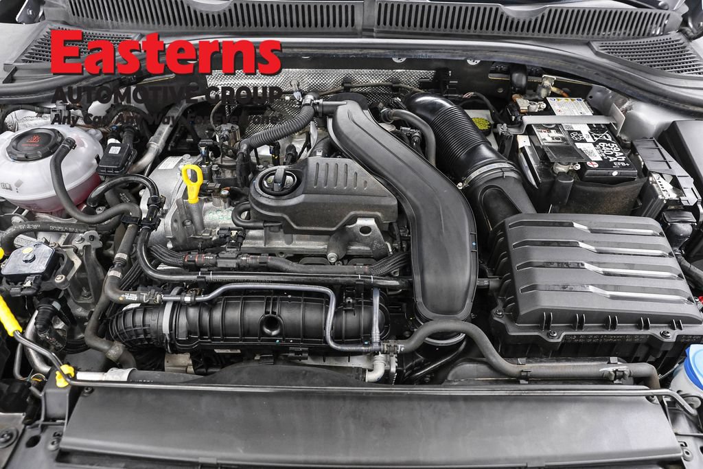 Used 2025 Volkswagen Jetta SE FWD image 7
