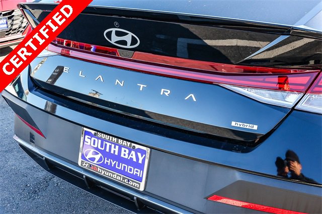 Certified 2025 Hyundai Elantra SEL image 7