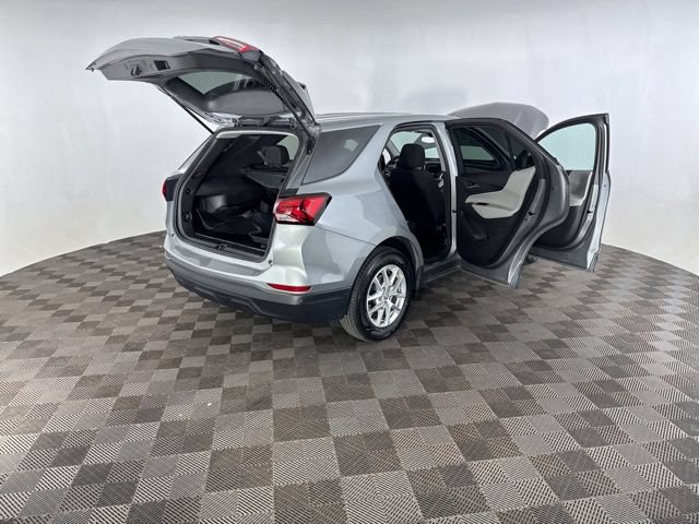 Used 2023 Chevrolet Equinox LS w/ LS Convenience Package FWD image 16