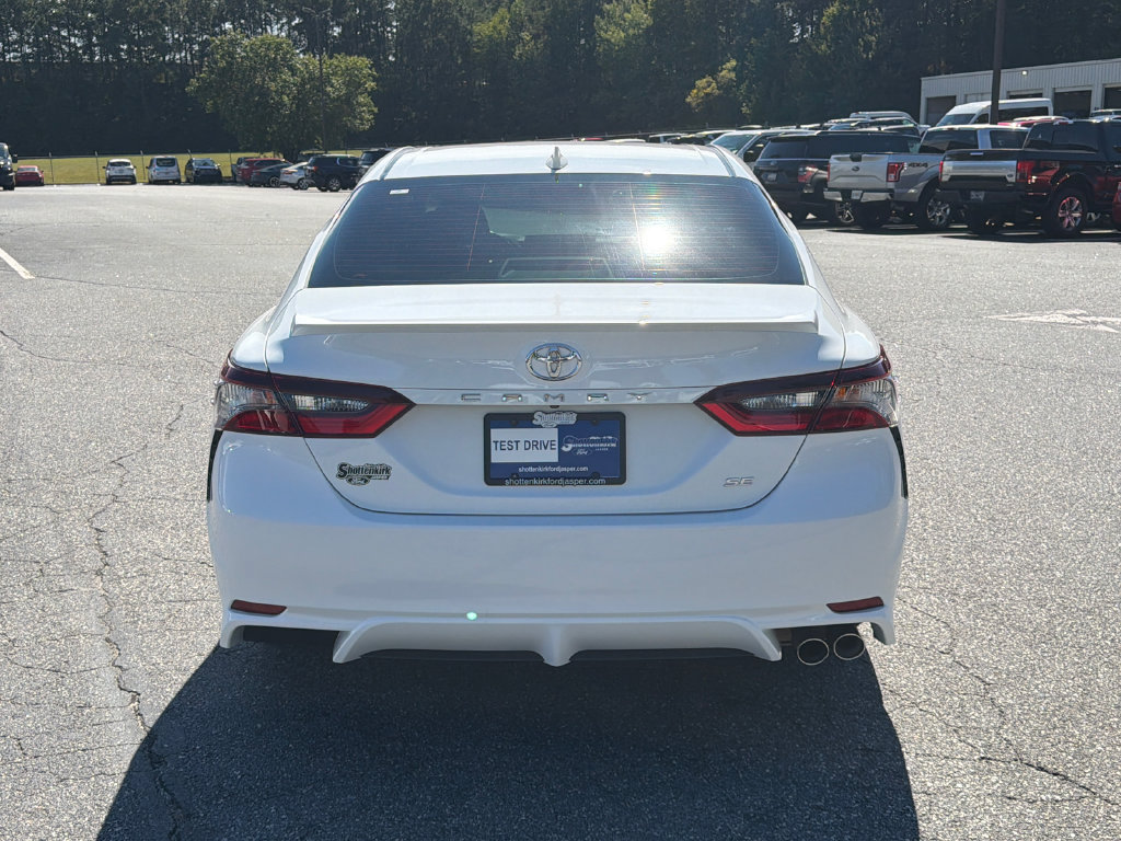 Used 2024 Toyota Camry SE FWD image 6
