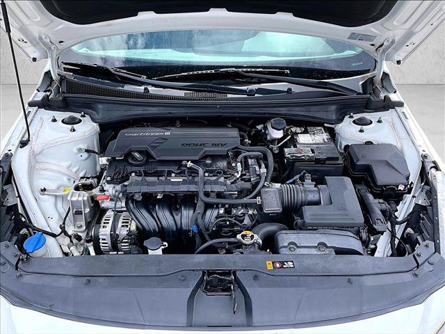 Used 2023 Hyundai Elantra SEL w/ Convenience Package FWD image 11