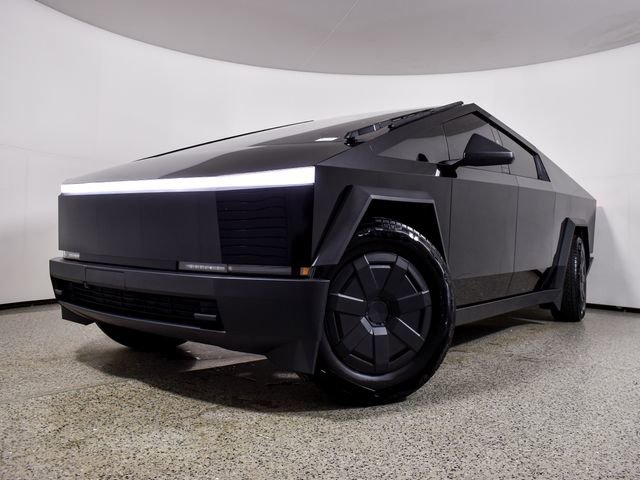 Used 2024 Tesla Cybertruck AWD Crew Cab image 2