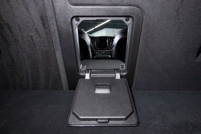 Used 2025 Volvo XC60 B5 Plus image 29