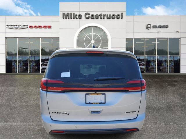 New 2026 Chrysler Pacifica Limited w/ S Appearance Package image 4