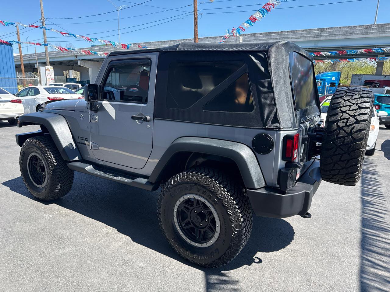 Used 2015 Jeep Wrangler Sport AWD/4WD image 6