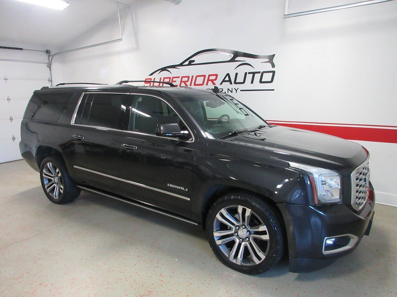 Used 2020 GMC Yukon XL Denali w/ Denali Premium Package AWD/4WD image 6