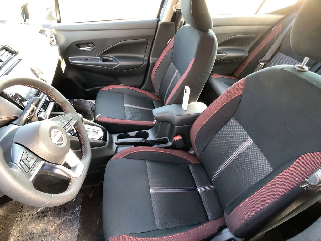 New 2025 Nissan Versa SR w/ Trunk Package image 12