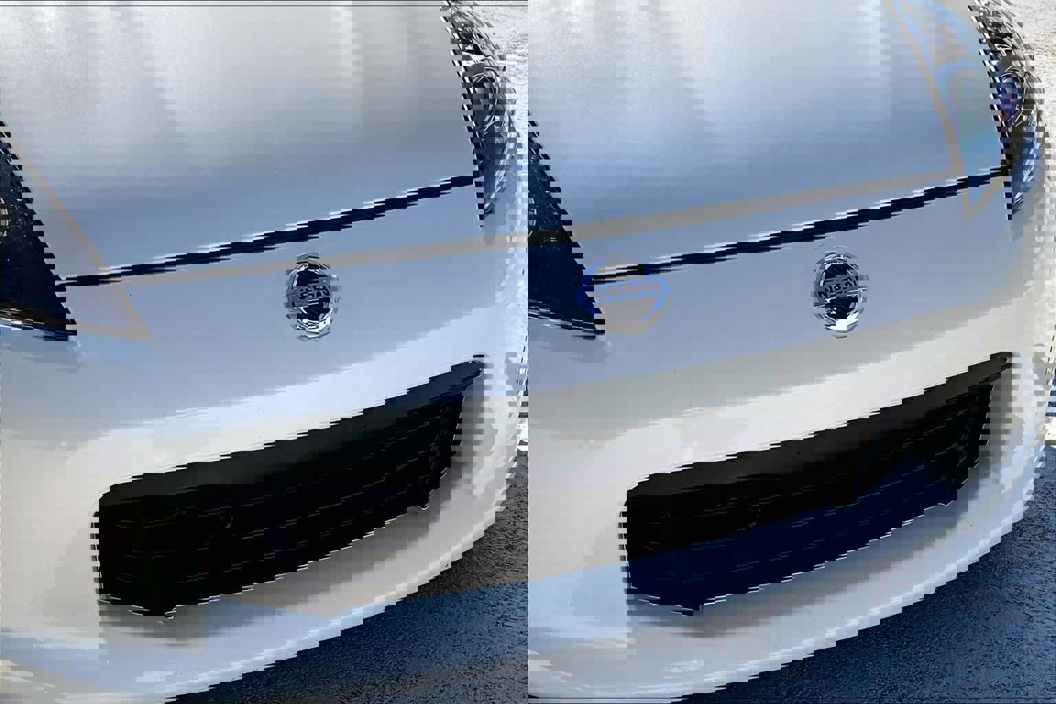 Used 2020 Nissan 370Z Coupe image 23