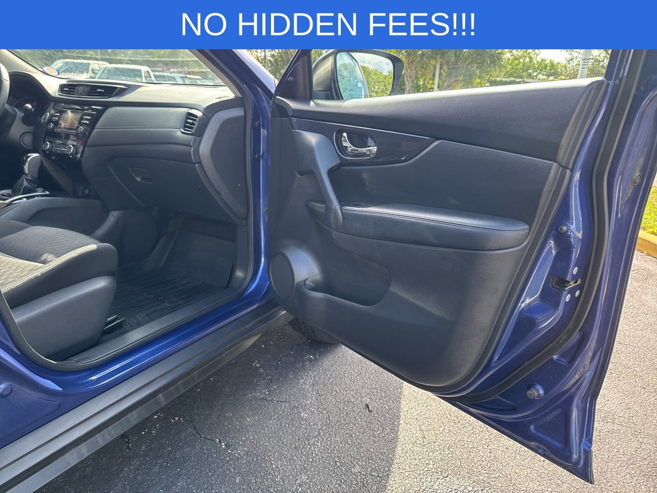 Used 2017 Nissan Rogue SV AWD/4WD image 13