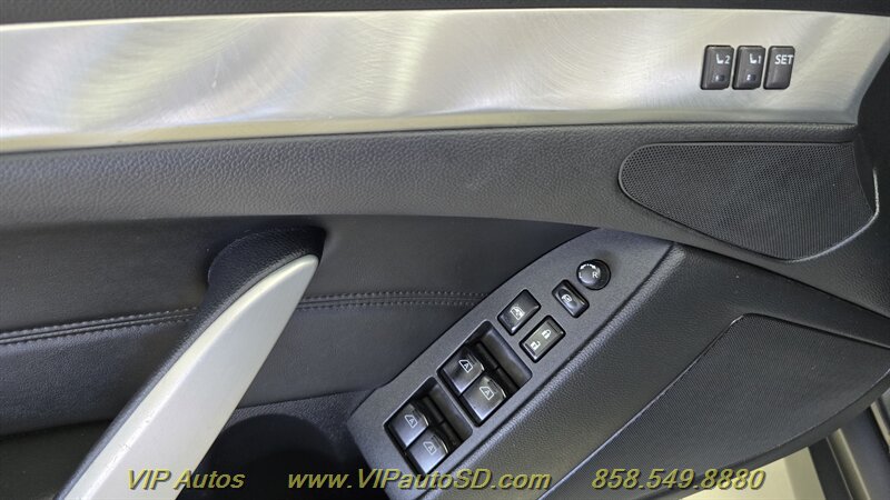 Used 2013 INFINITI G37 Convertible w/ Premium Pkg RWD image 32