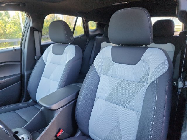 New 2026 Chevrolet Trax RS w/ Sunroof Package FWD image 12
