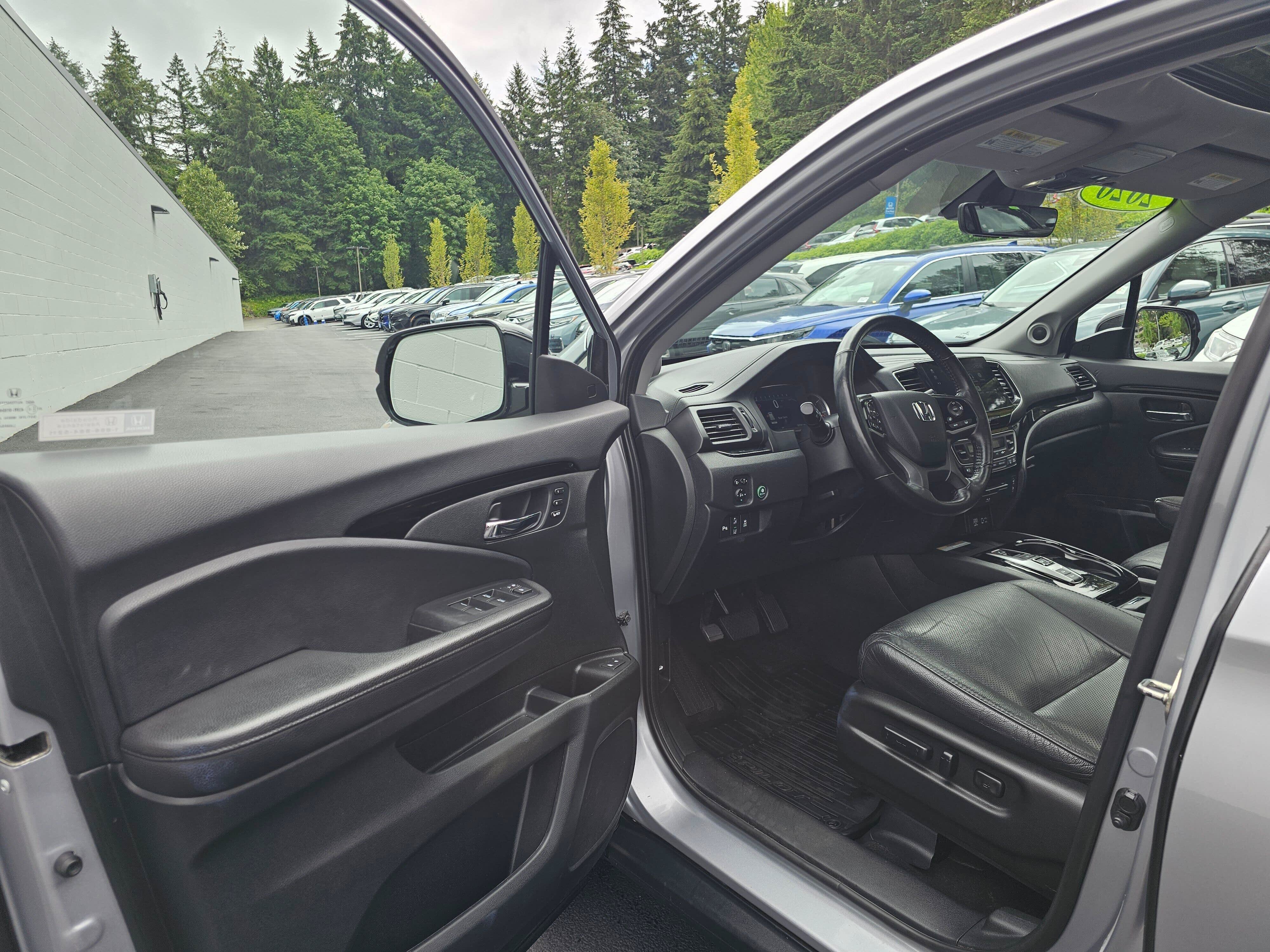 Used 2020 Honda Pilot Elite image 23