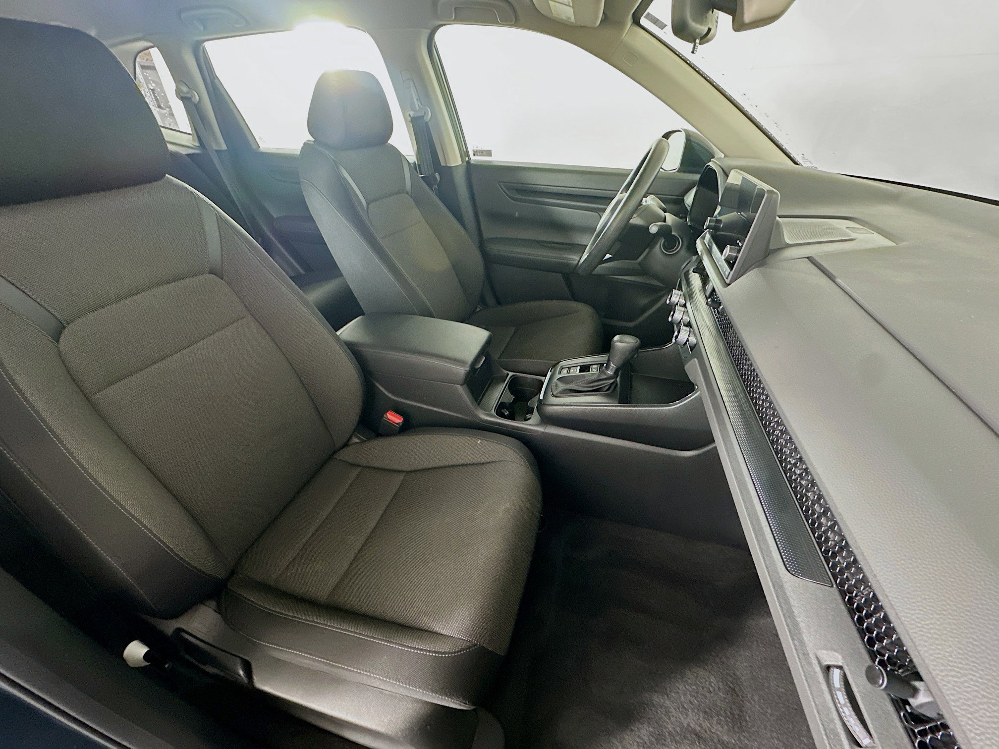 Used 2024 Honda CR-V LX image 29