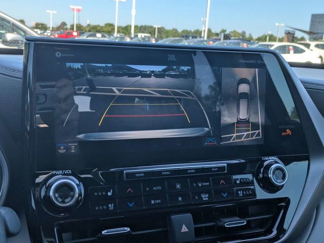 Used 2021 Toyota Highlander Limited FWD image 20