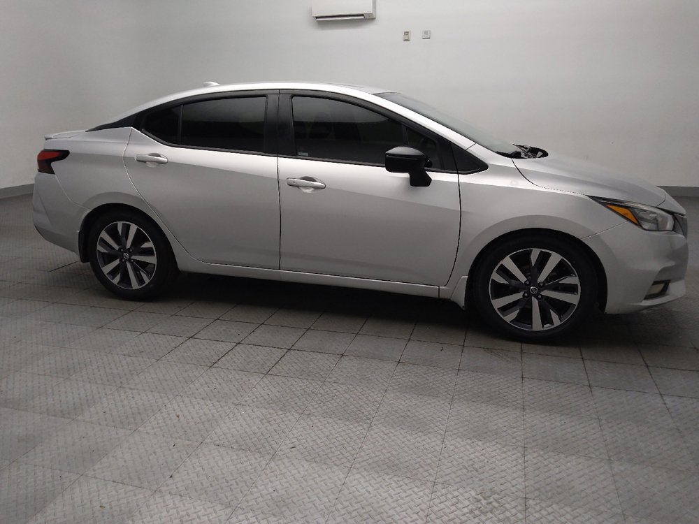 Used 2020 Nissan Versa SR FWD image 11