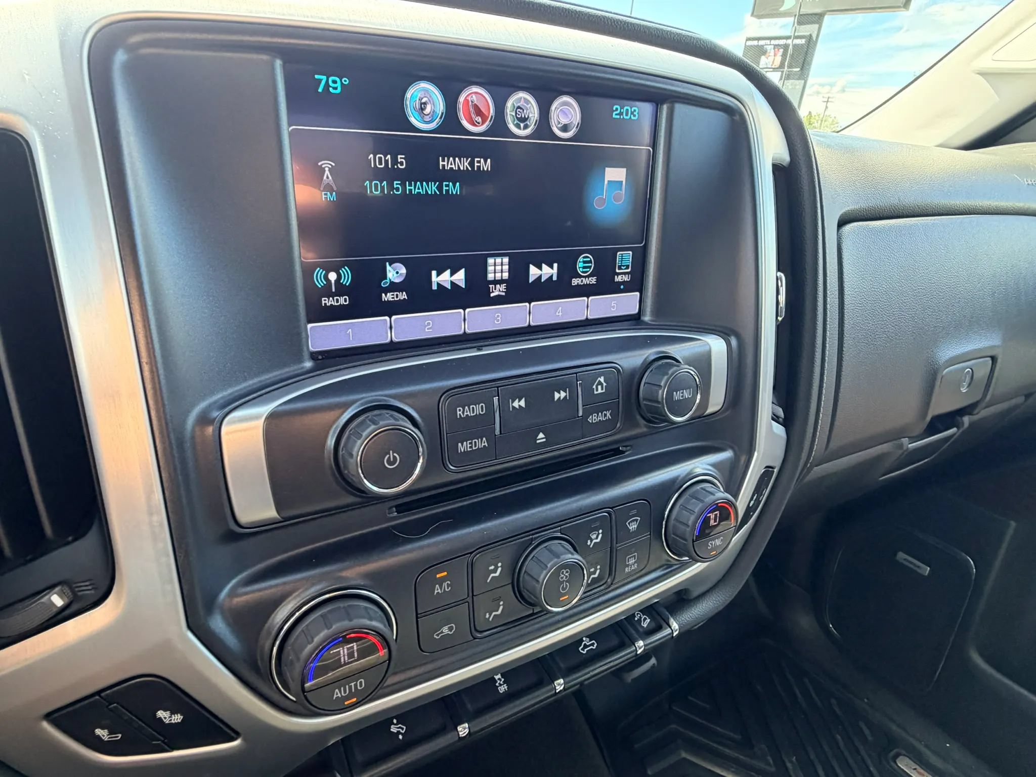 Used 2018 GMC Sierra 1500 SLT w/ SLT Premium Package AWD/4WD image 17