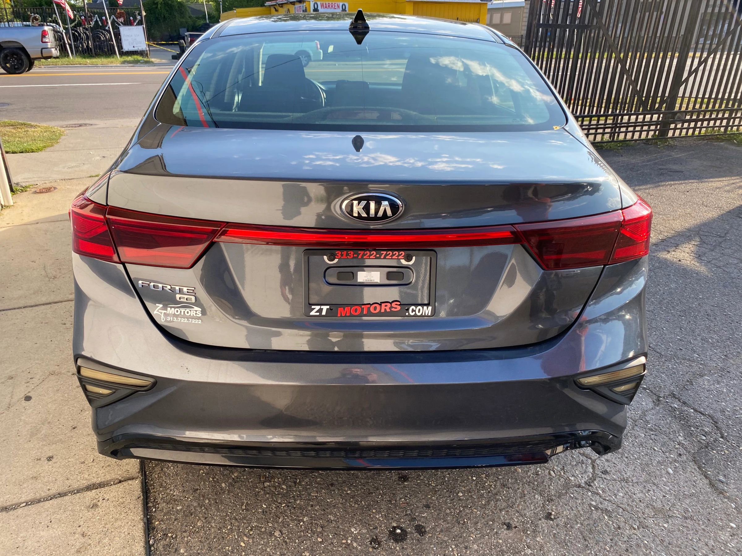 Used 2020 Kia Forte Sedan image 7