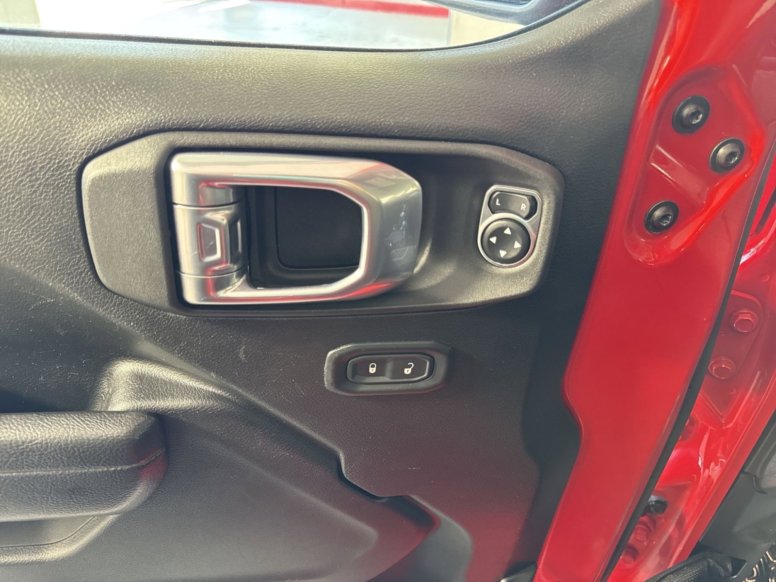 Used 2023 Jeep Wrangler Sport S image 15