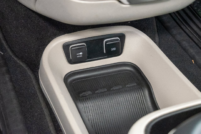 Used 2019 Chrysler Pacifica Limited FWD image 22
