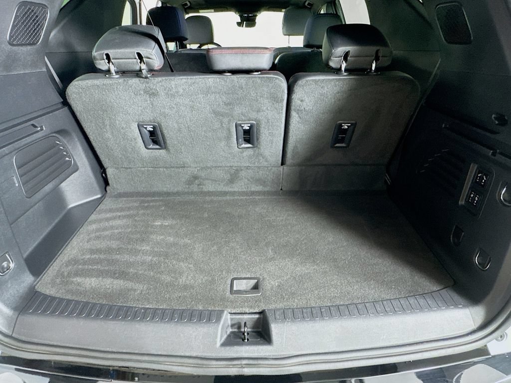 Used 2024 Chevrolet Traverse RS w/ LPO, Floor Liner Package AWD/4WD image 24