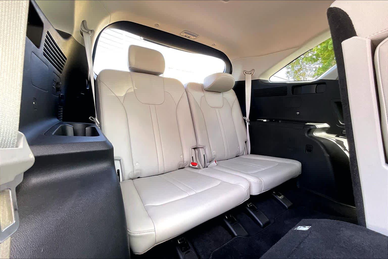 Used 2023 Kia Sorento S image 27