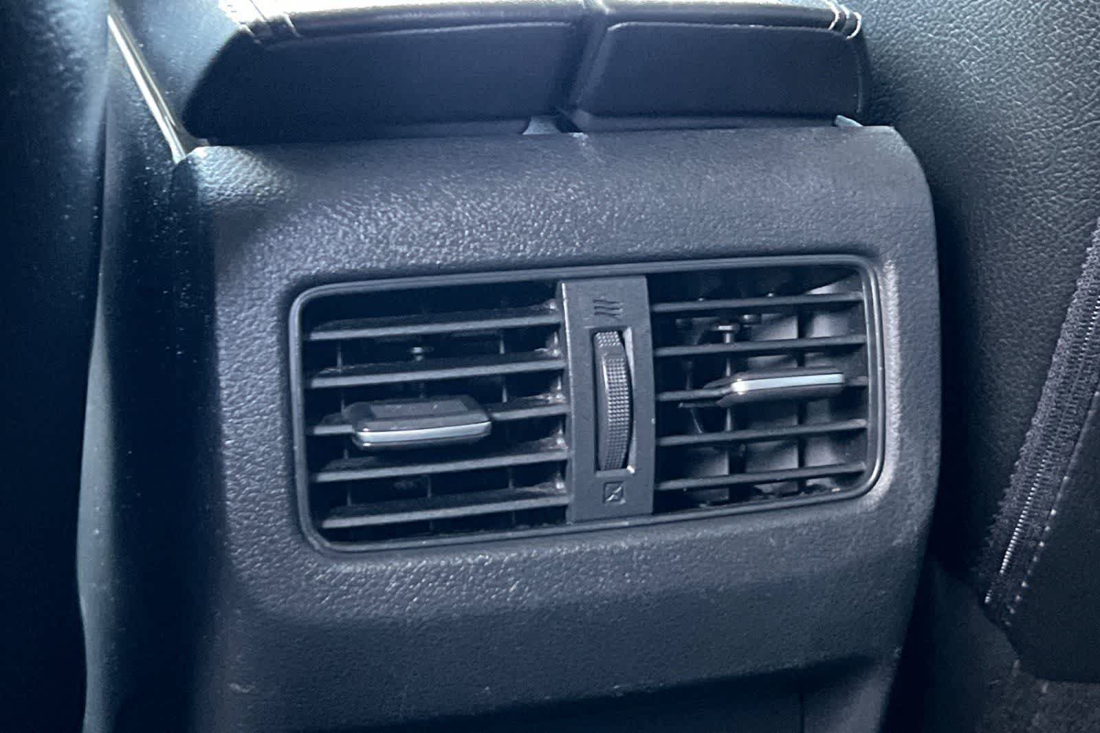 Used 2021 Nissan Rogue SV AWD/4WD image 15