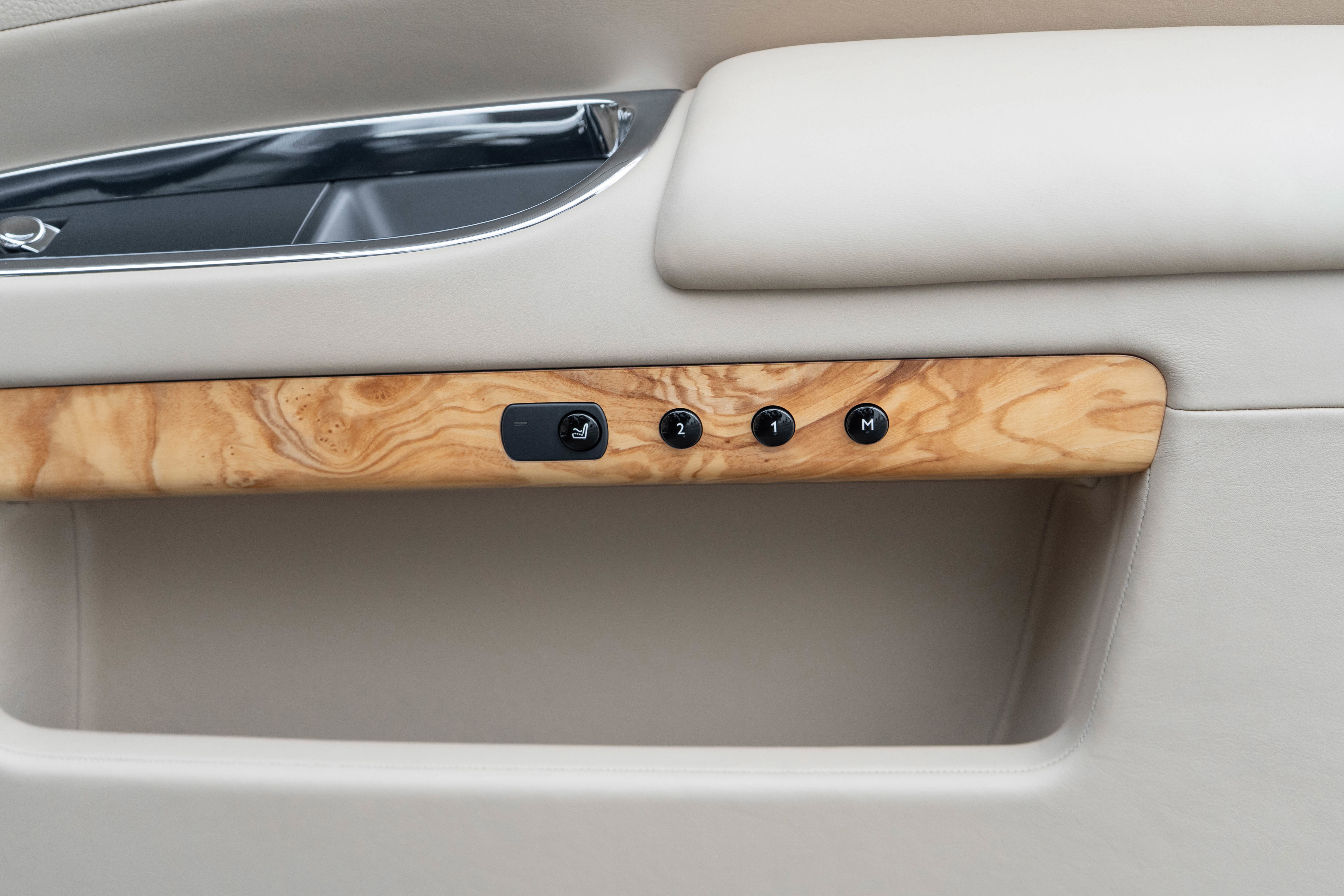 Used 2017 Rolls-Royce Ghost image 66