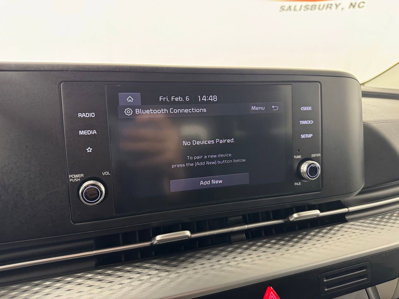 Used 2023 Kia Carnival LX image 18