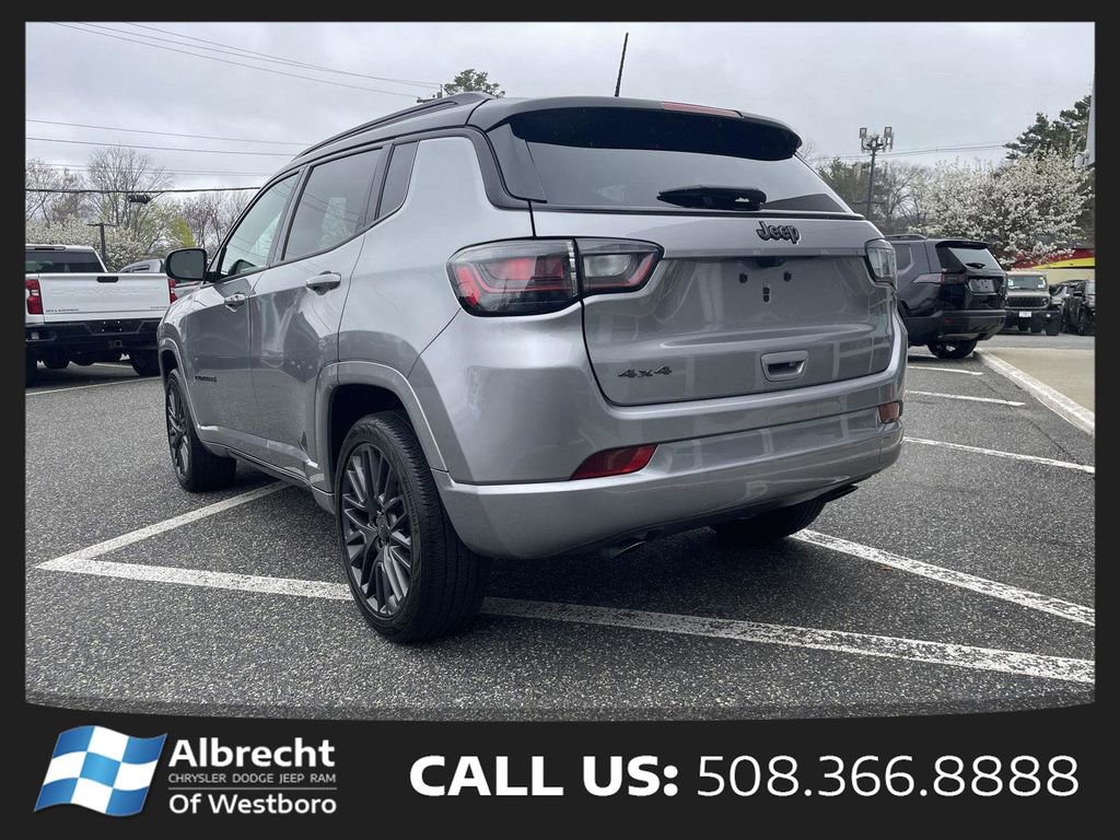Used 2023 Jeep Compass High Altitude AWD/4WD image 3