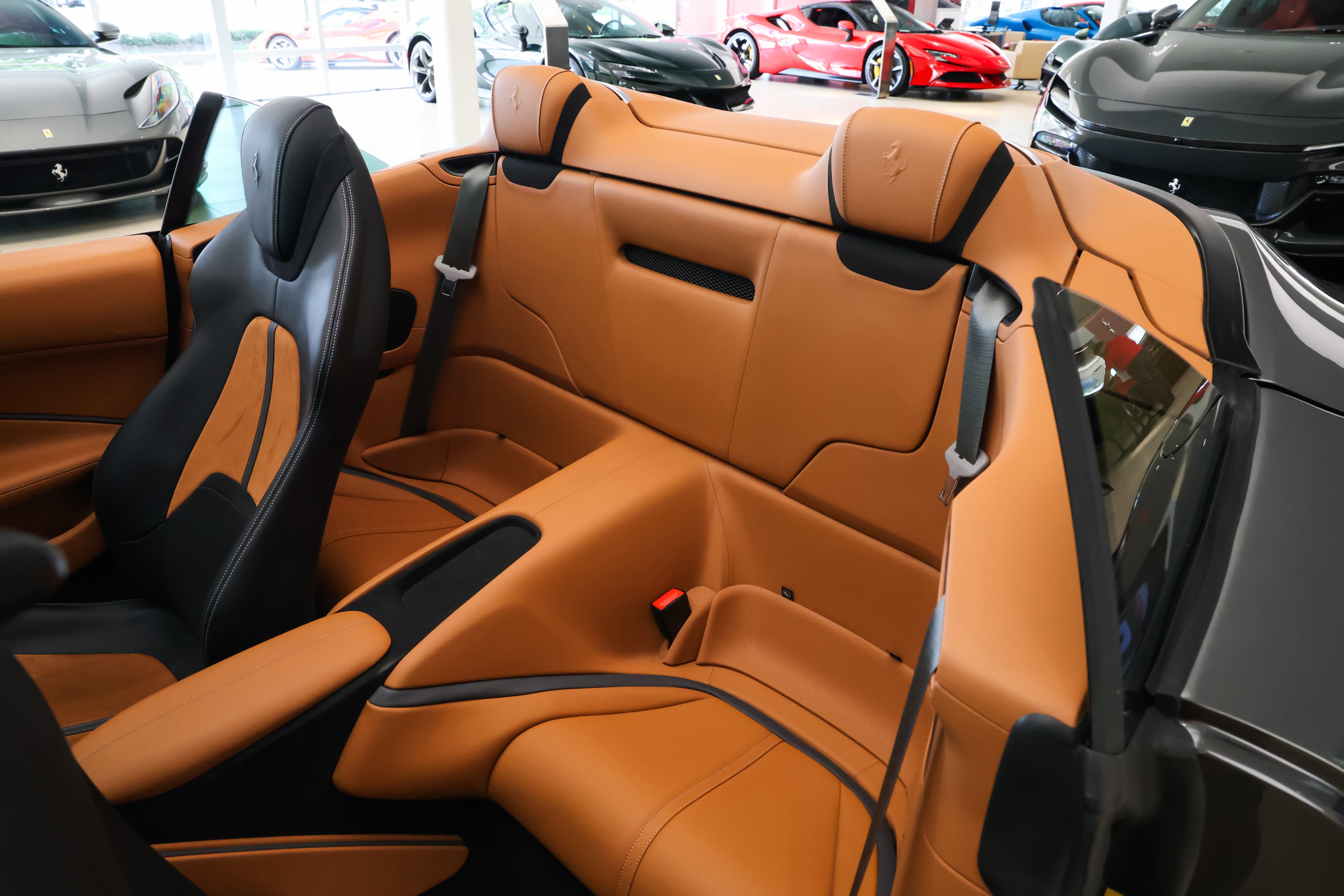 Used 2025 Ferrari Roma Spider RWD image 40