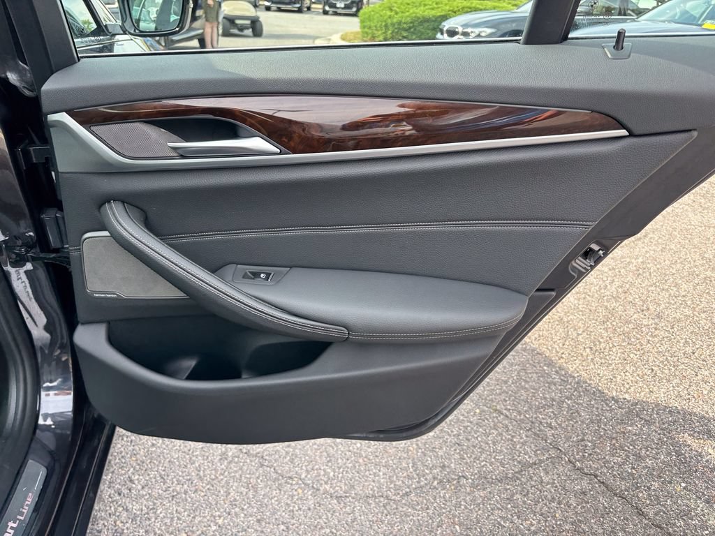 Used 2019 BMW 540i xDrive AWD/4WD image 40