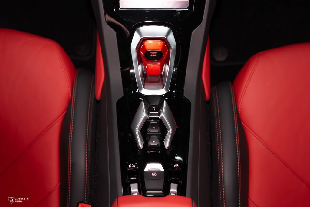 Used 2023 Lamborghini Huracan EVO image 36