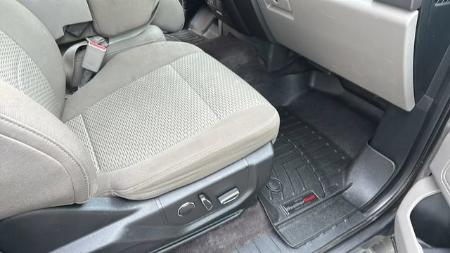 Used 2017 Ford F150 XLT w/ Equipment Group 302A Luxury AWD/4WD image 32