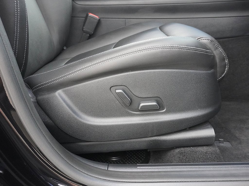 Used 2024 Genesis GV70 2.5T image 33