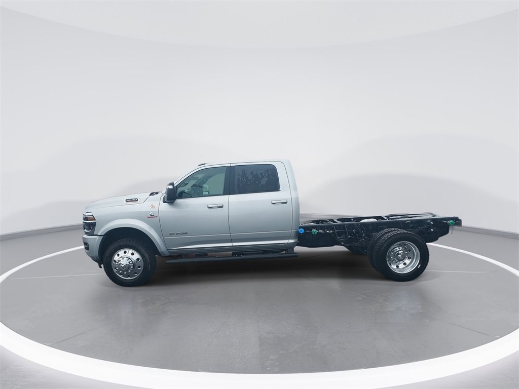 New 2026 RAM 5500 Tradesman w/ Laramie Trim Package image 5