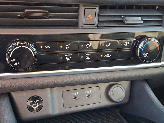 Used 2024 Nissan Rogue S image 15