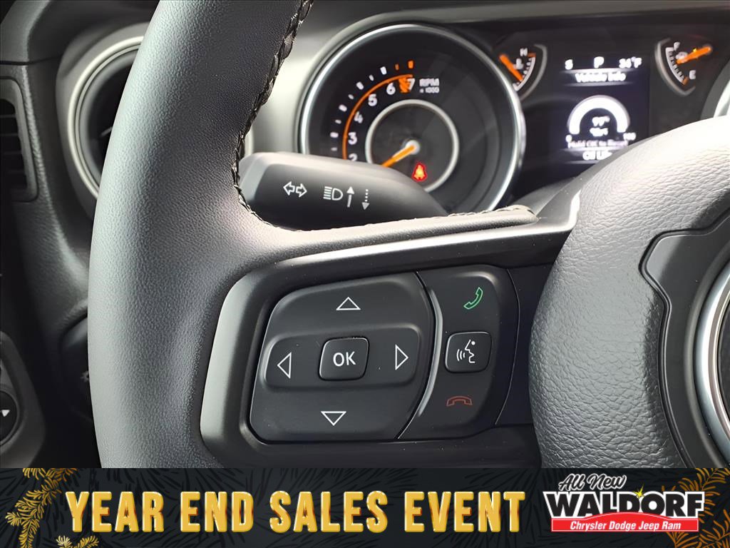 Used 2023 Jeep Gladiator Sport image 17