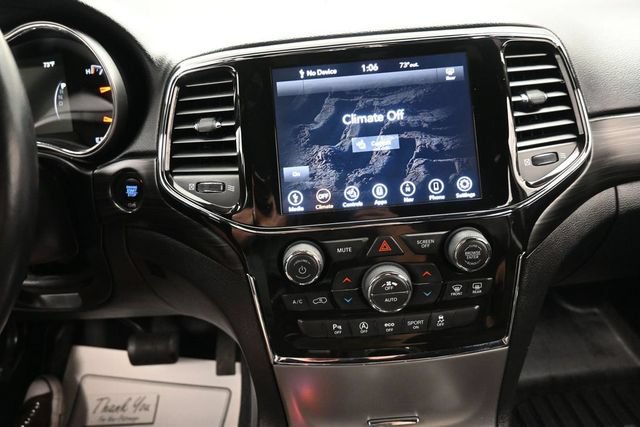 Used 2021 Jeep Grand Cherokee Laredo AWD/4WD image 10