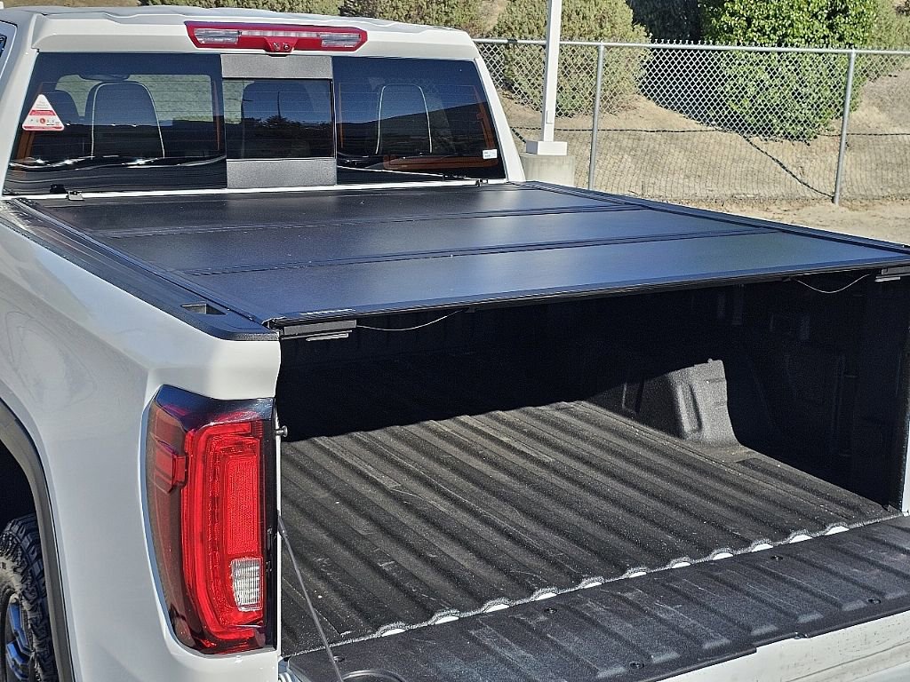 Used 2025 GMC Sierra 1500 AT4X image 13