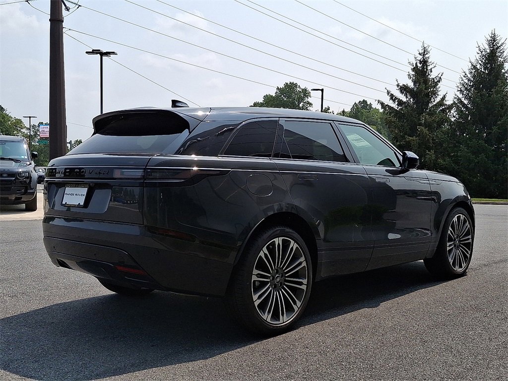 New 2025 Land Rover Range Rover Velar Dynamic HSE image 3