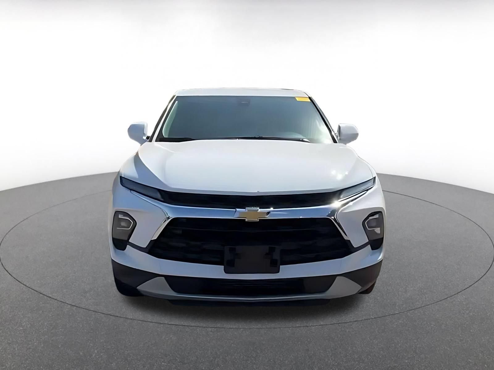 Used 2026 Chevrolet Blazer LT FWD image 4