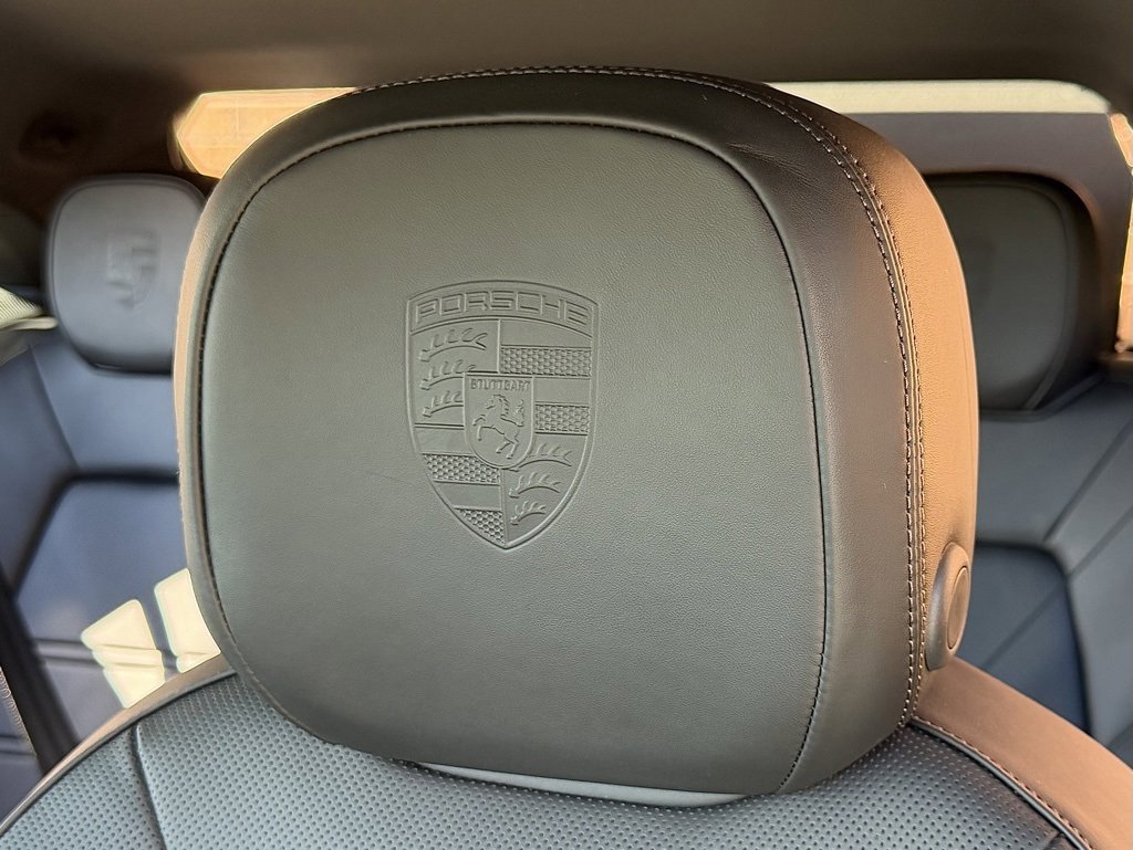 New 2026 Porsche Cayenne Coupe image 19