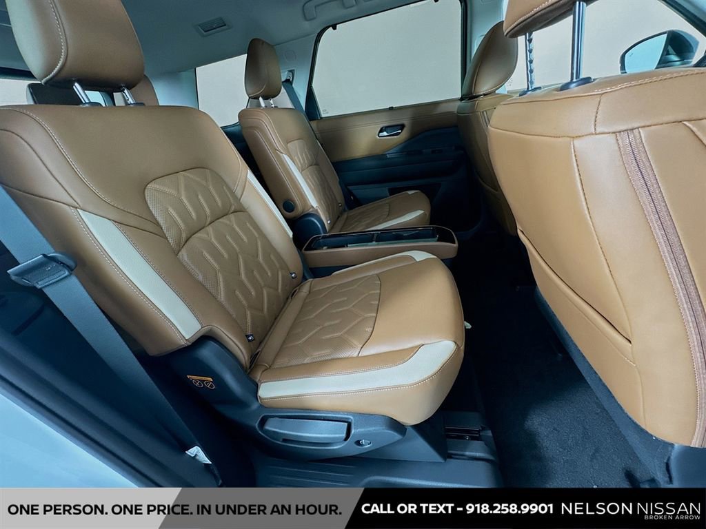 New 2026 Nissan Pathfinder Platinum image 29