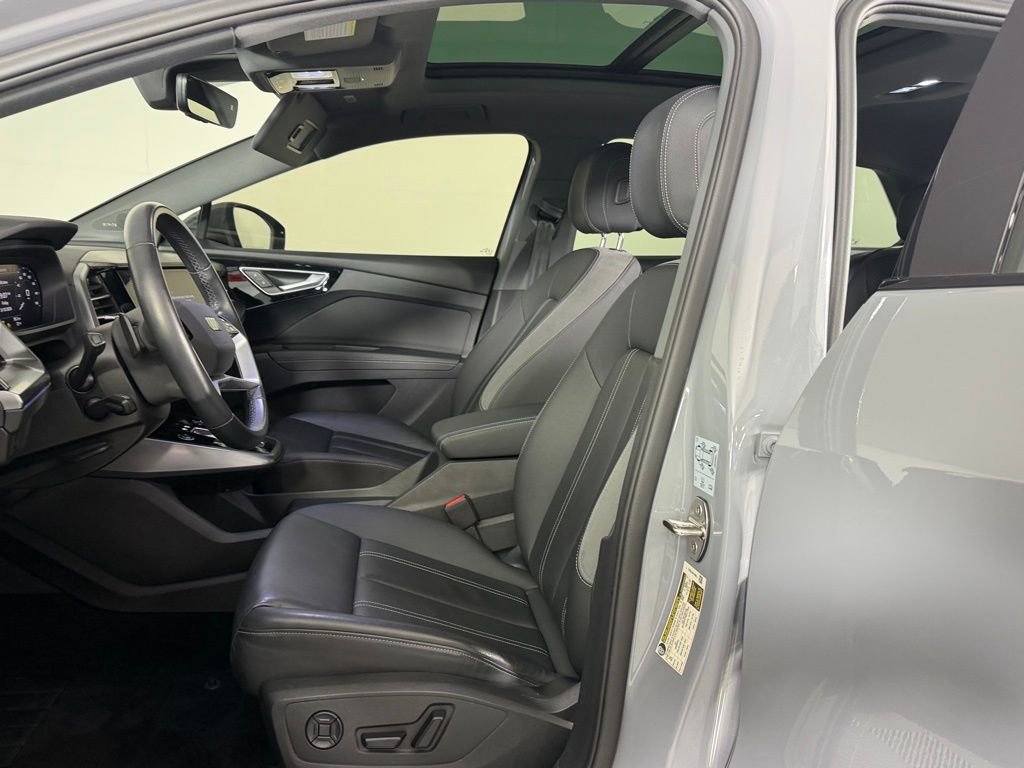 Used 2024 Audi Q4 e-tron Premium Plus w/ Premium Plus image 23