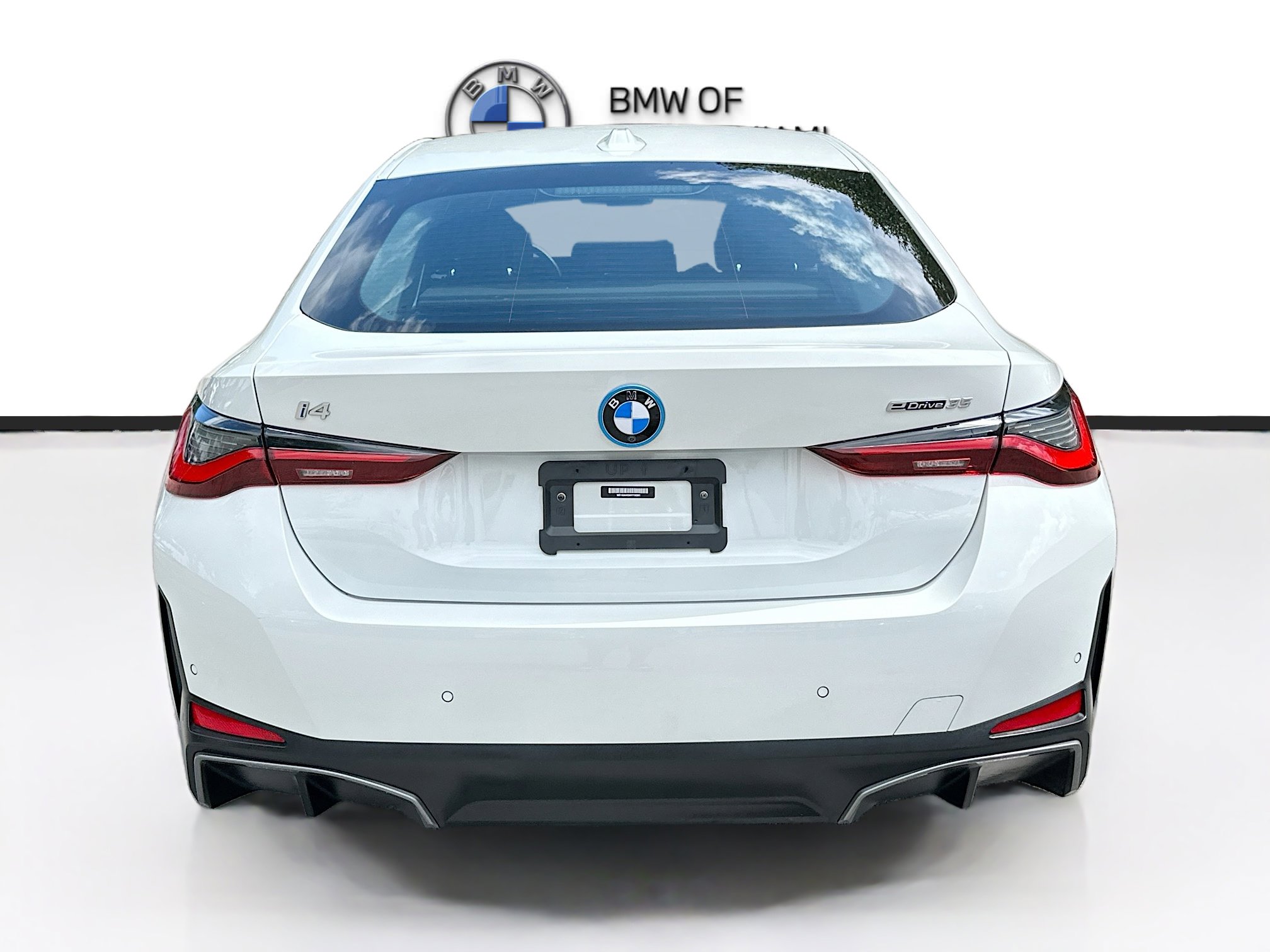 Used 2023 BMW i4 eDrive35 image 6