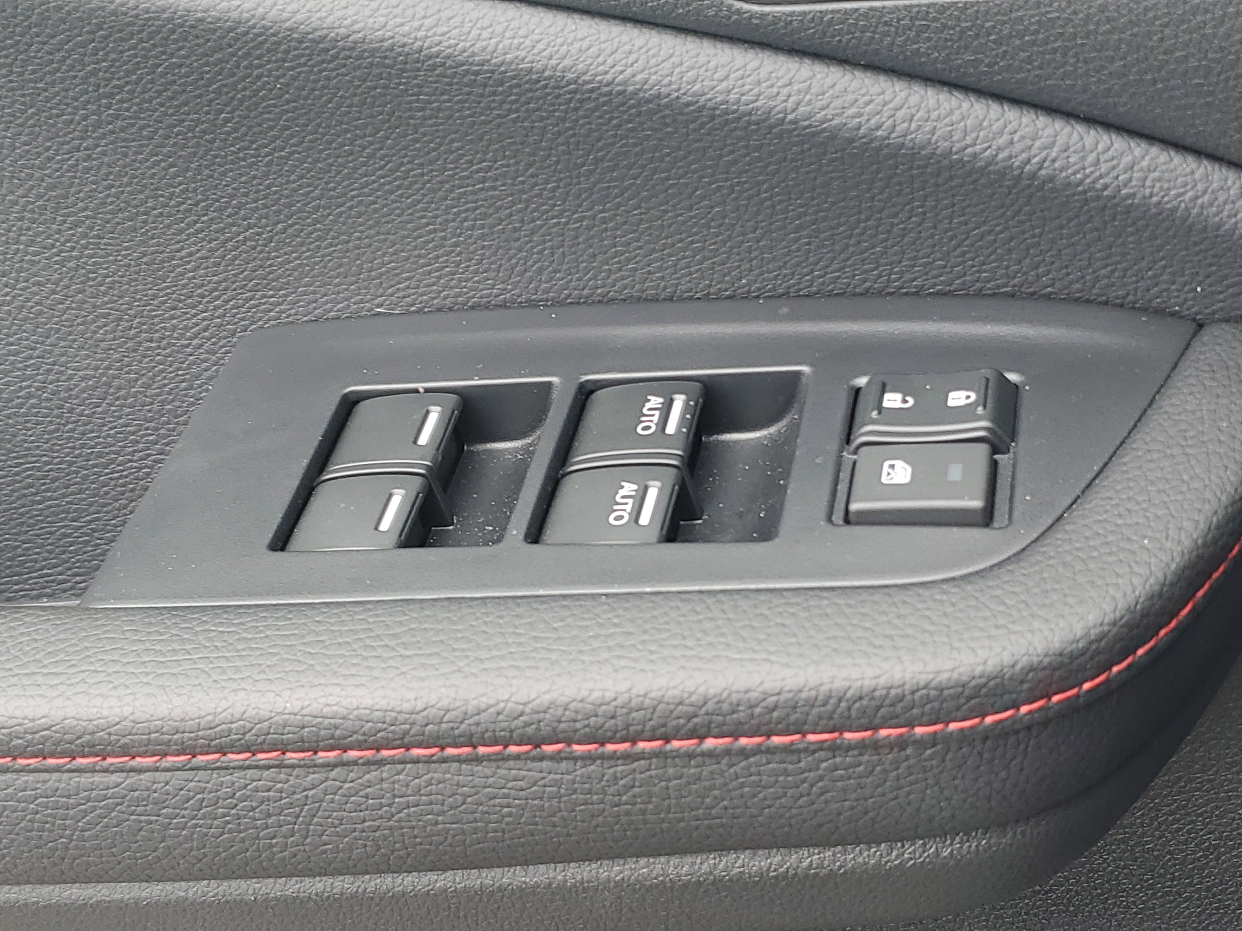 Used 2025 Honda Ridgeline Black Edition image 29